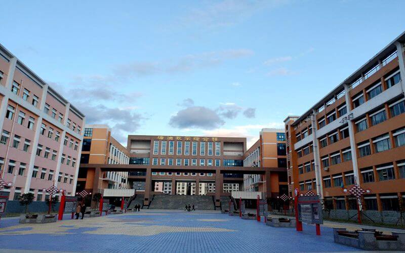 廣元中學(xué)校園風(fēng)采