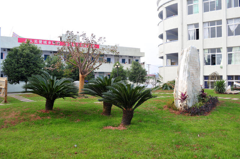 賈家中學校園風采