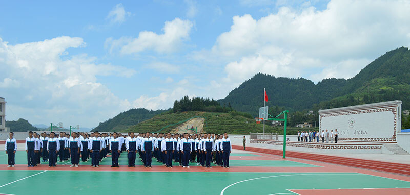 摩尼中學校園風采