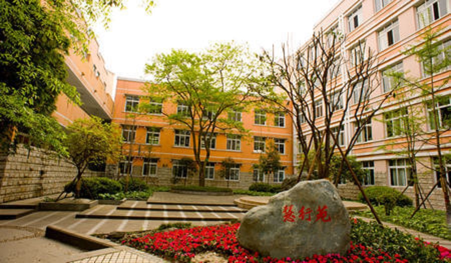 郫縣二中校園環(huán)境怎么樣？