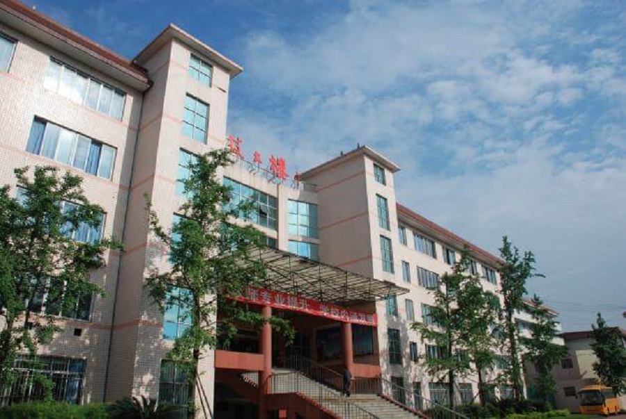 雙流中學地址在哪里？