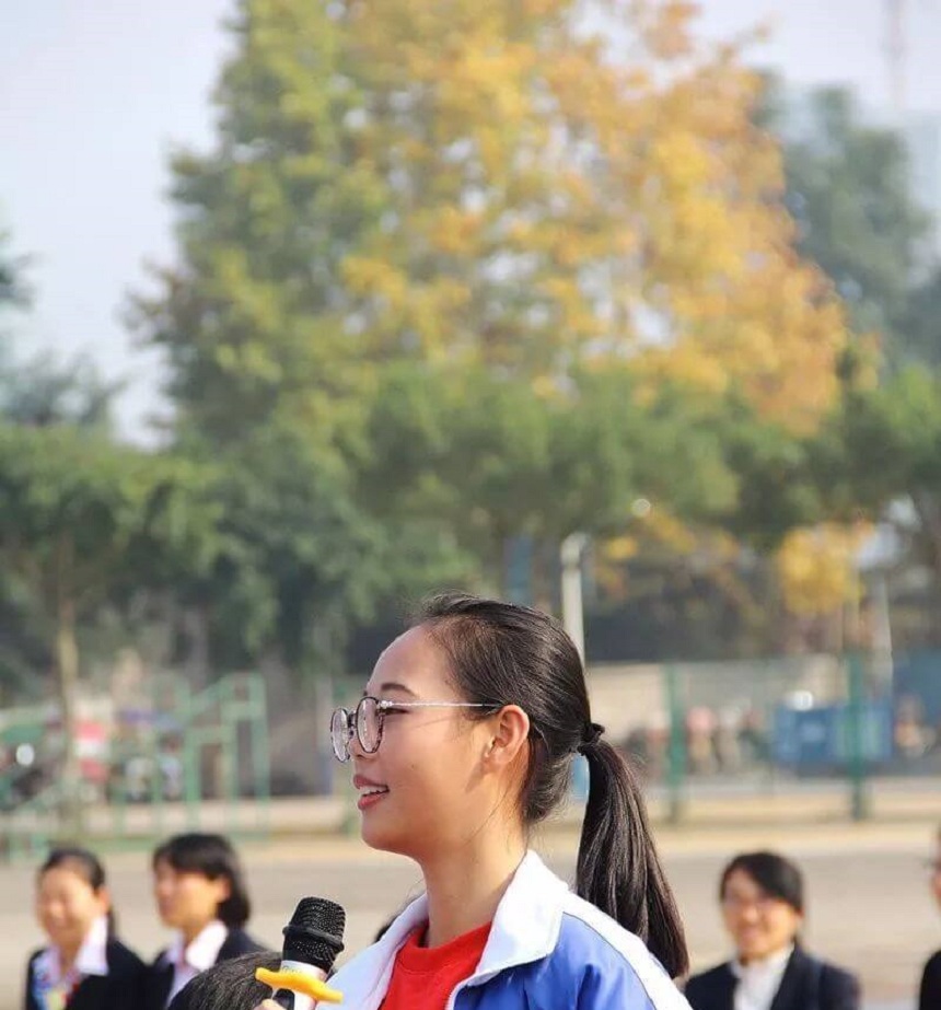 資陽外國語學(xué)校環(huán)境、教學(xué)設(shè)施好不好？