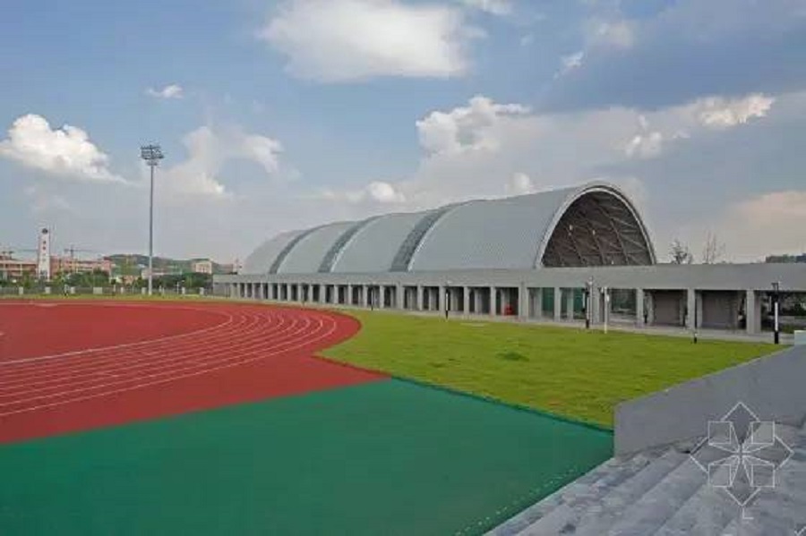綿陽市奧林匹克體育學(xué)校是公辦的嗎？