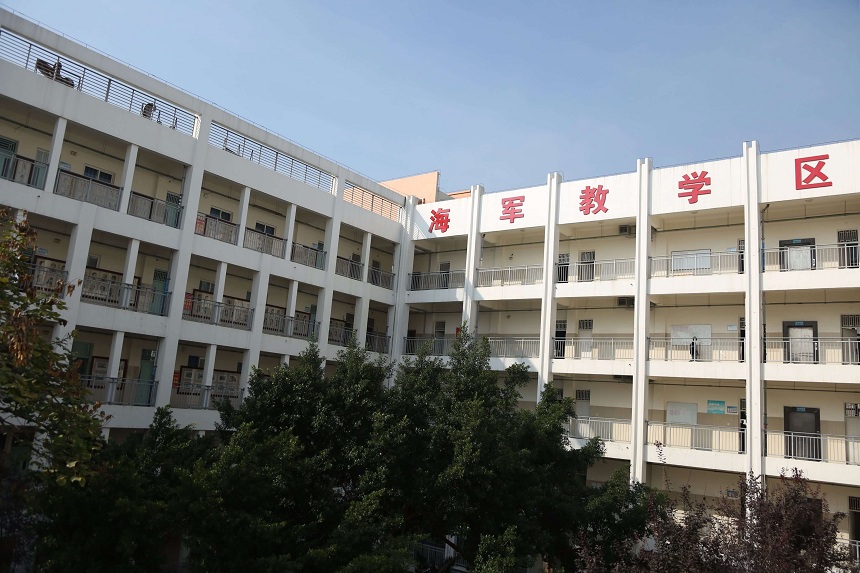 東汽八一中學(xué)宿舍、食堂環(huán)境怎么樣？