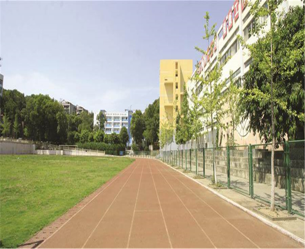 廣元實(shí)驗(yàn)中學(xué)學(xué)校詳細(xì)地址在什么地方？