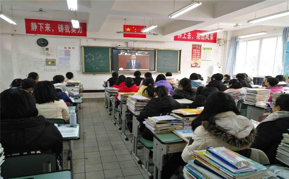 巴中市第二中學(xué)學(xué)校環(huán)境如何？