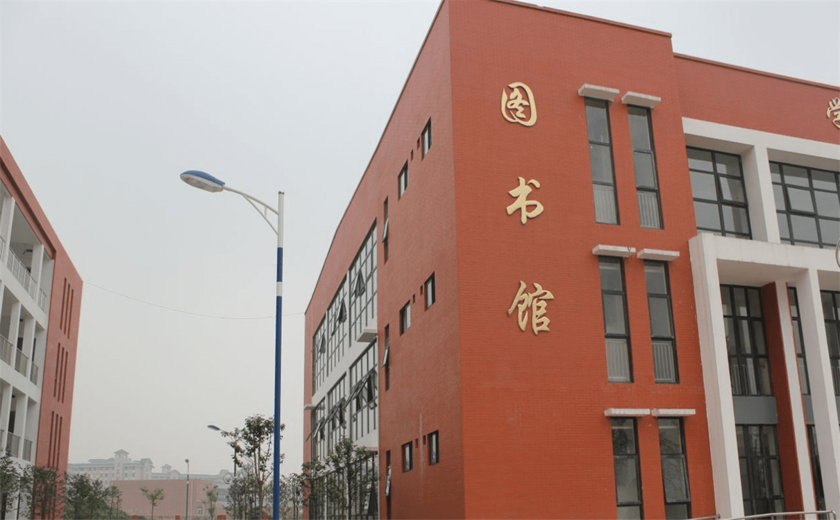 金堂中學(xué)育才的升學(xué)率是多少？