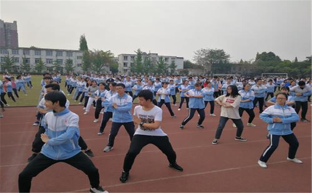 華潤(rùn)高級(jí)中學(xué)育才的升學(xué)率是多少？
