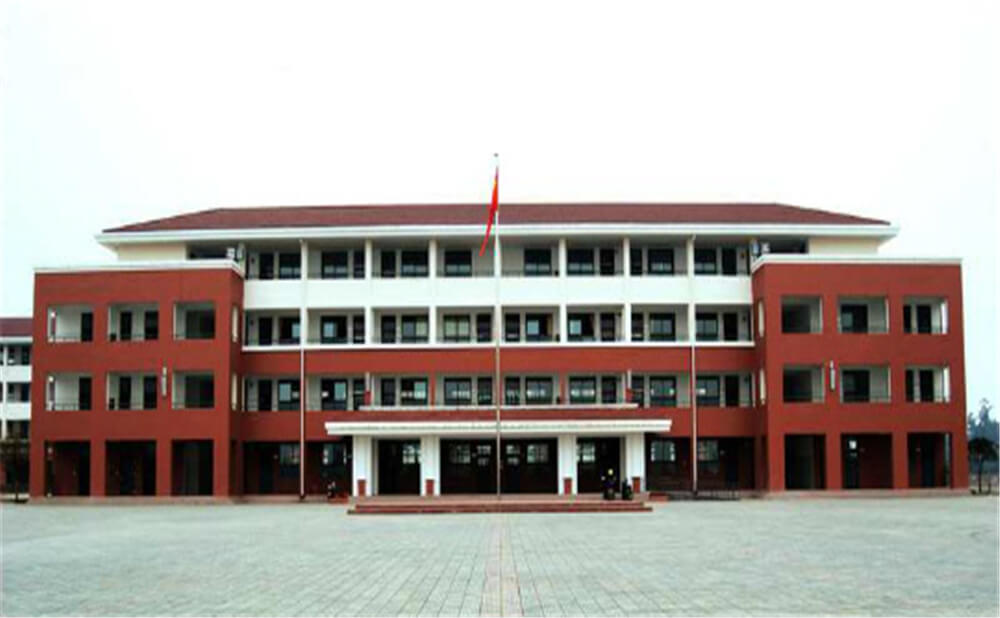 邛崍一中外招生一年的學(xué)費(fèi)是多少錢(qián)？