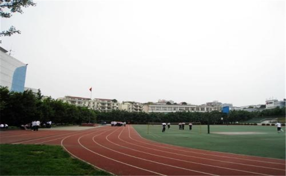 四川師范大學實驗外國語學校的學費是多少？
