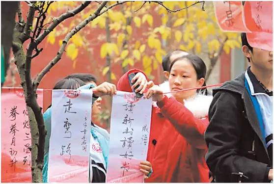 新津中學(xué)的住宿環(huán)境怎么樣？