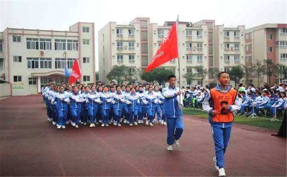 大邑縣實驗中學近三年的錄取分數(shù)是多少？