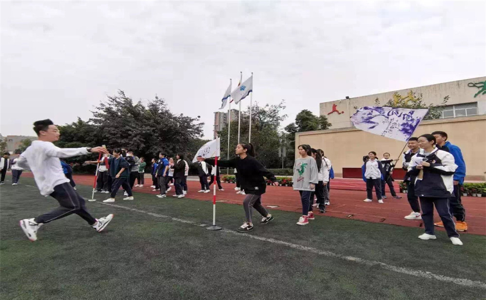 成都玉林中學(xué)錄取分?jǐn)?shù)是多少？