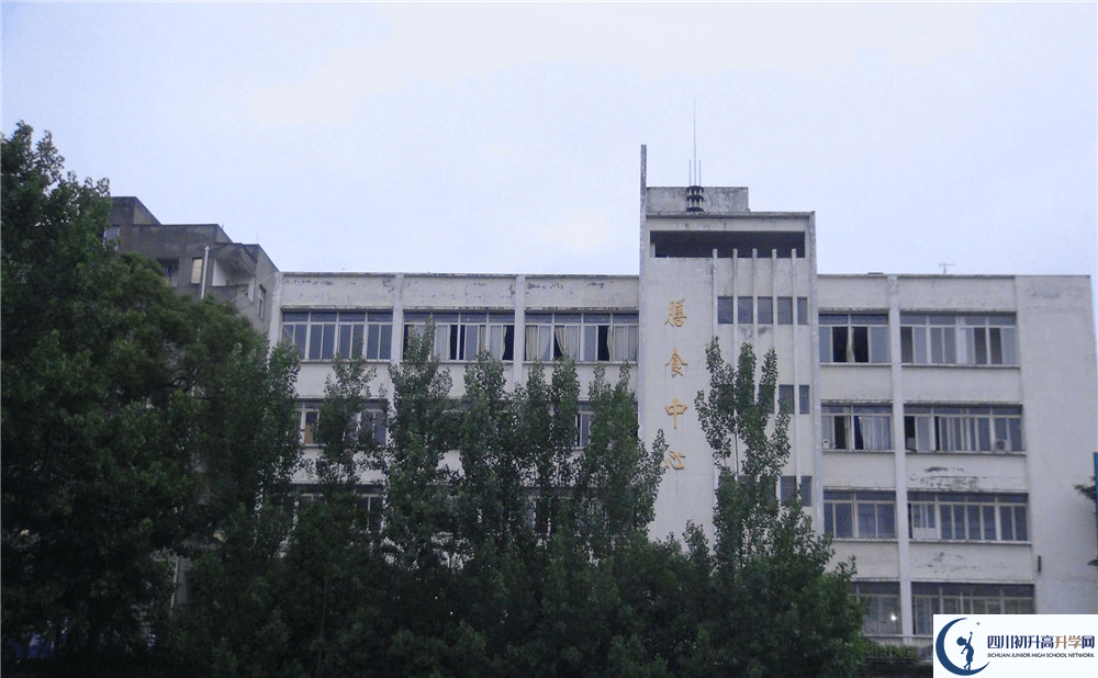 2020年竹篙中學(xué)的升學(xué)率有多少？