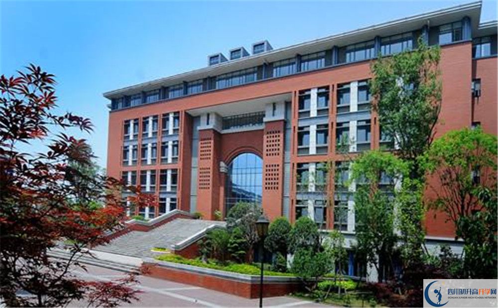 成都七中高新校區(qū)是怎么樣的學(xué)校？