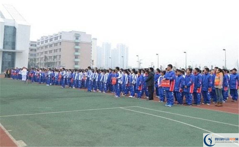 成都石室蜀都中學(xué)的學(xué)費收費標(biāo)準(zhǔn)是多少？
