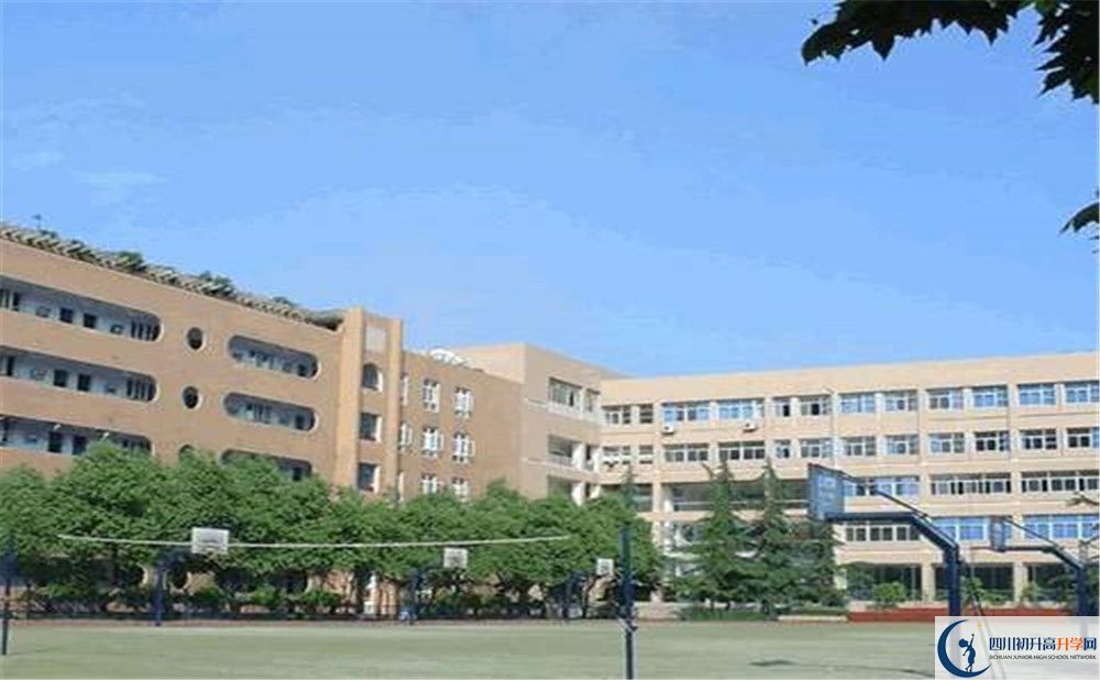 成都大學(xué)附屬中學(xué)的初升高分?jǐn)?shù)線(xiàn)是多少？