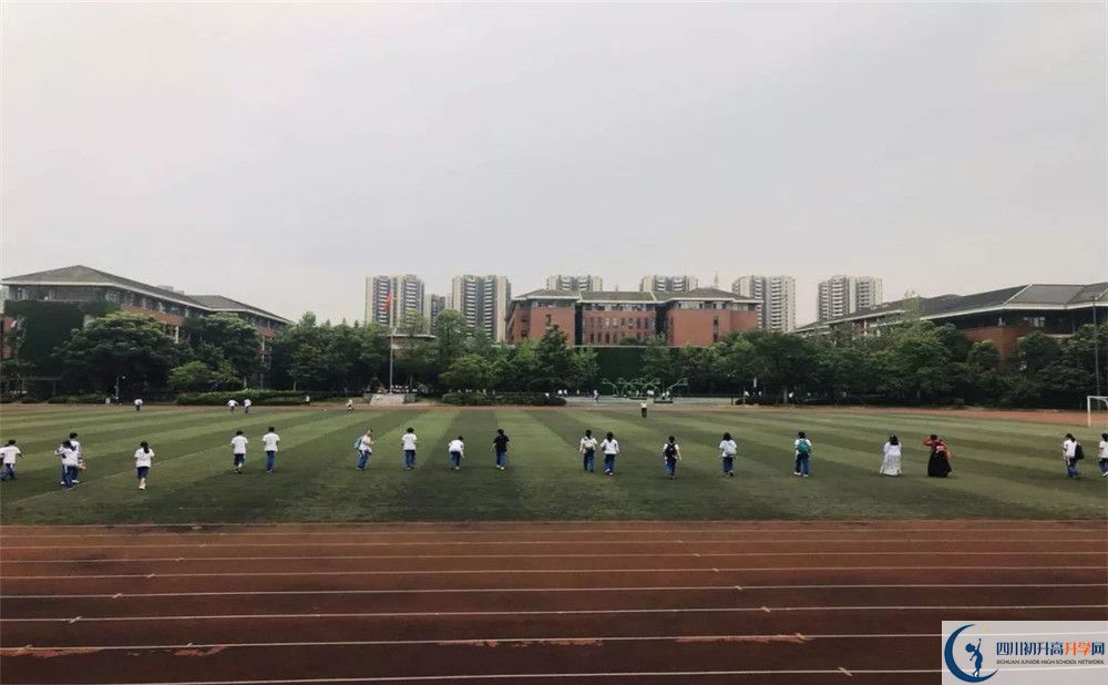 成都七中高新校區(qū)的老師好不好？