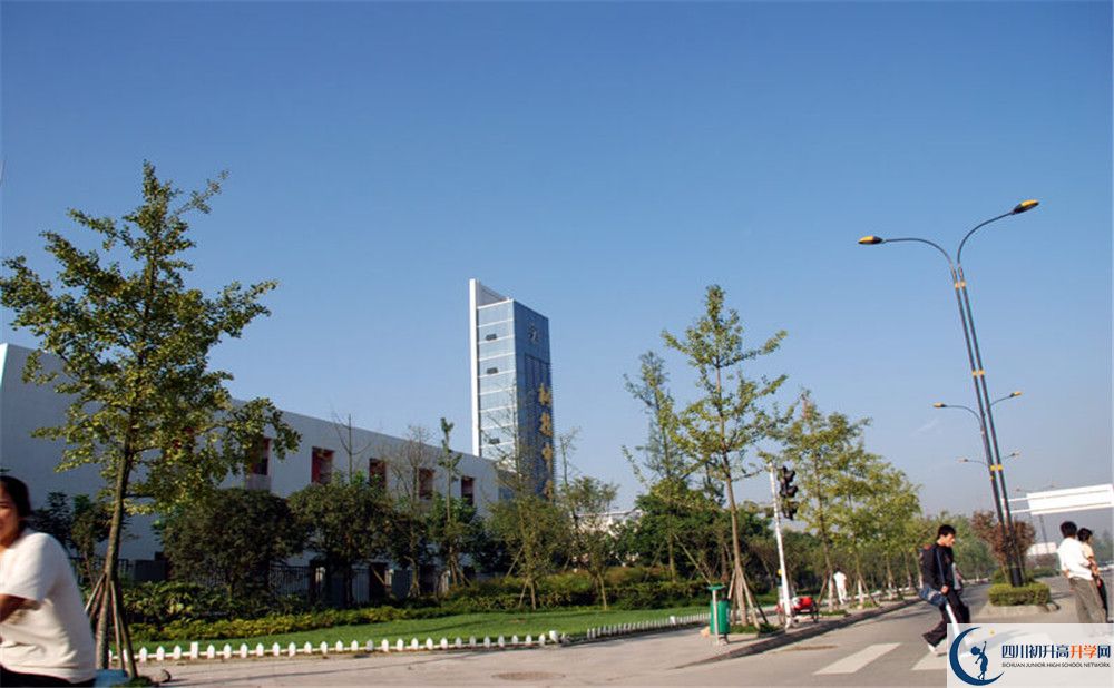 成都樹德中學中高中歷年來的分數(shù)線是多少？