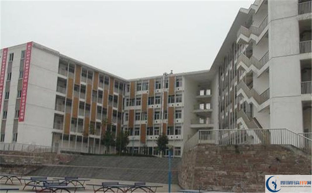 成都經(jīng)開(kāi)區(qū)實(shí)驗(yàn)中學(xué)2020年外地生自主招生錄取名單在哪看？
