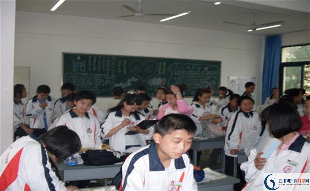 敖平中學(xué)2020年被清華北大錄取的學(xué)生有多少？