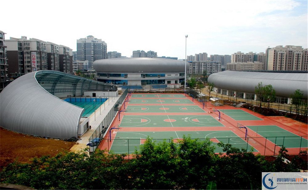簡陽中學(xué)住宿費用是多少？