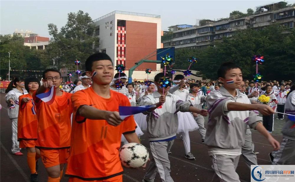 成都市石室聯(lián)中蜀華分校初升高難不難？