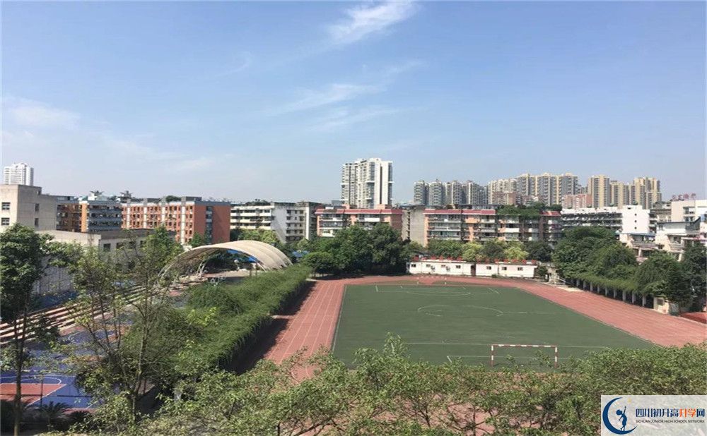 西南交通大學(xué)附屬中學(xué)的高中住宿怎么樣？