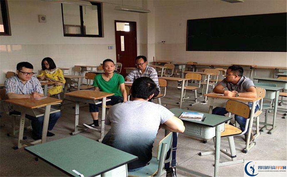 成都實(shí)驗(yàn)中學(xué)2020年外地生學(xué)費(fèi)是多少？