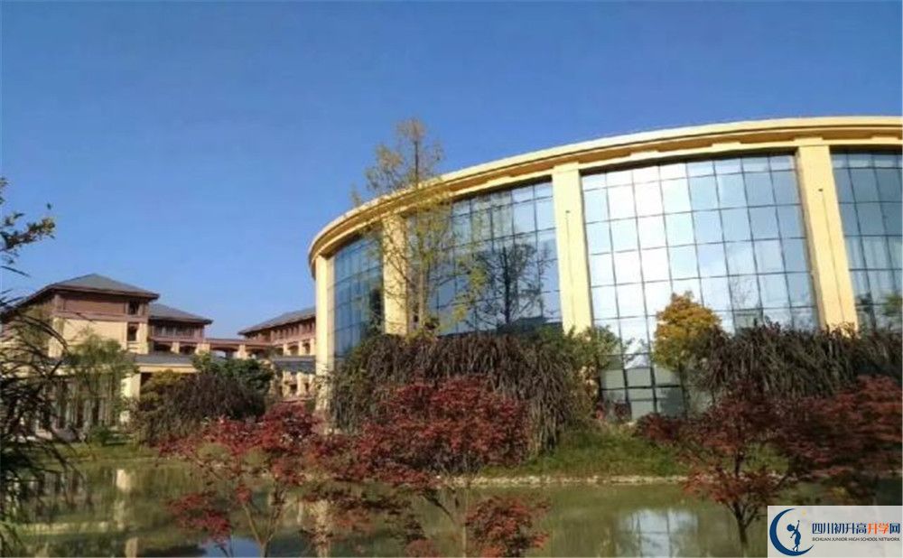 棠湖中學(xué)招生考試科目是什么？