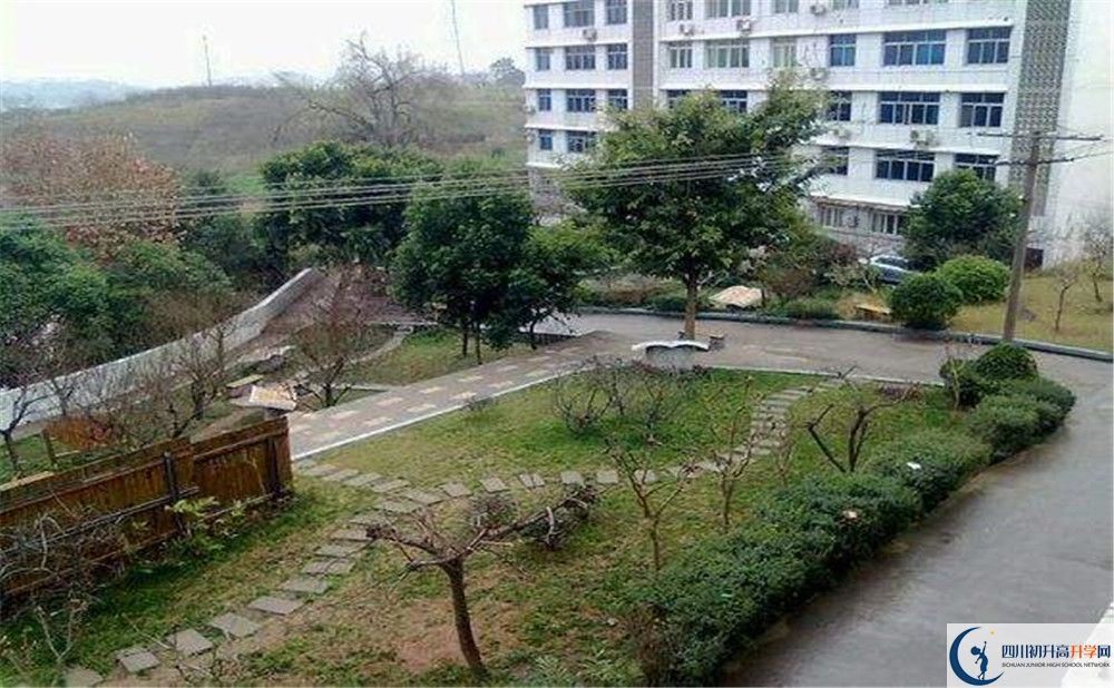 賈家中學(xué)在全國(guó)高中排名是多少？
