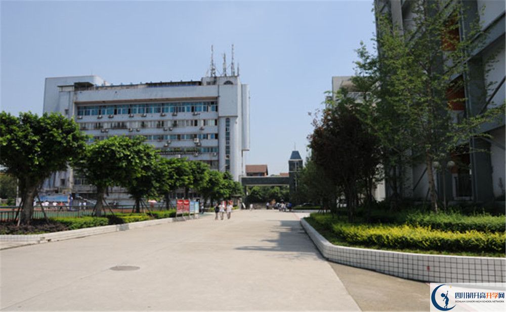 成都鐵路中學(xué)面向全國(guó)招生嗎？