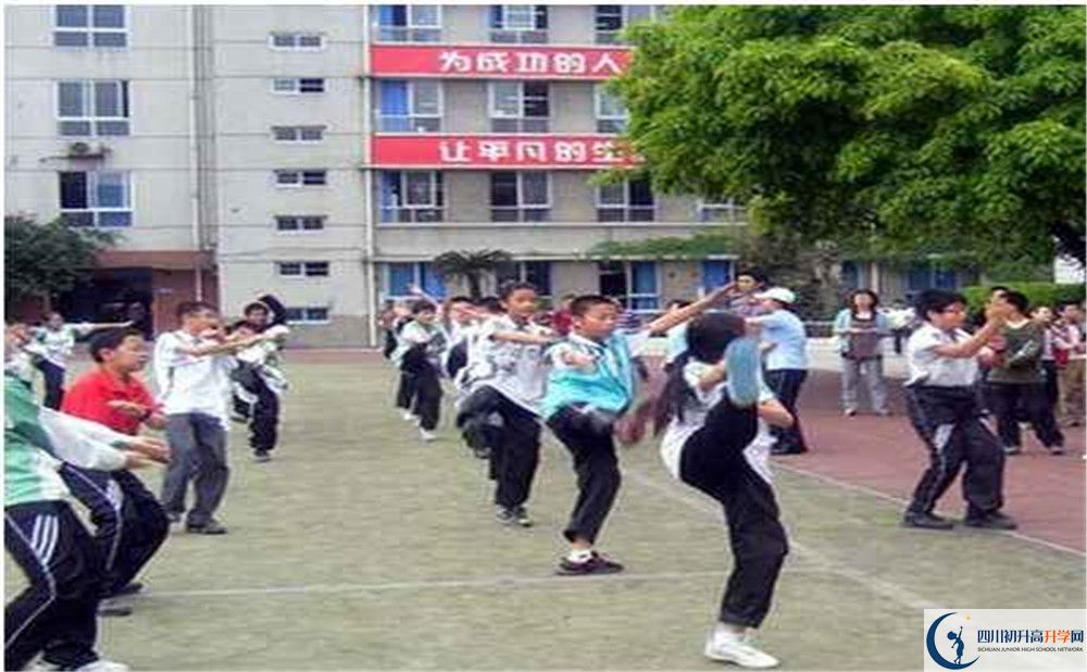 成都玉林中學(xué)實(shí)驗(yàn)班學(xué)費(fèi)貴嗎？