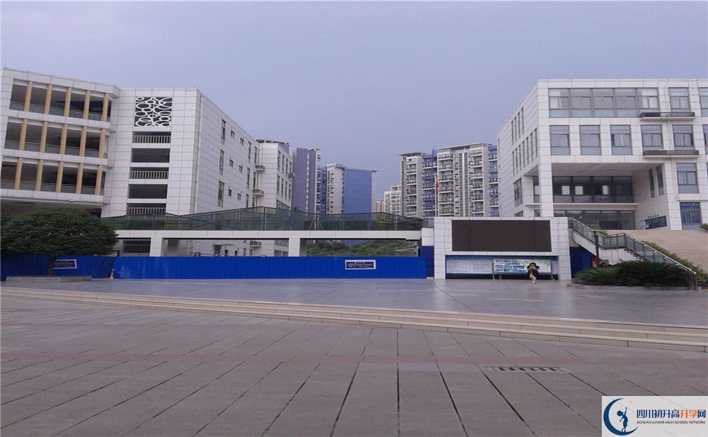 成都市第三中學(xué)2020年高考人數(shù)是多少？