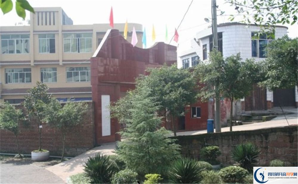 鄰水縣壇同中學2020年中考錄取分數(shù)是多少？