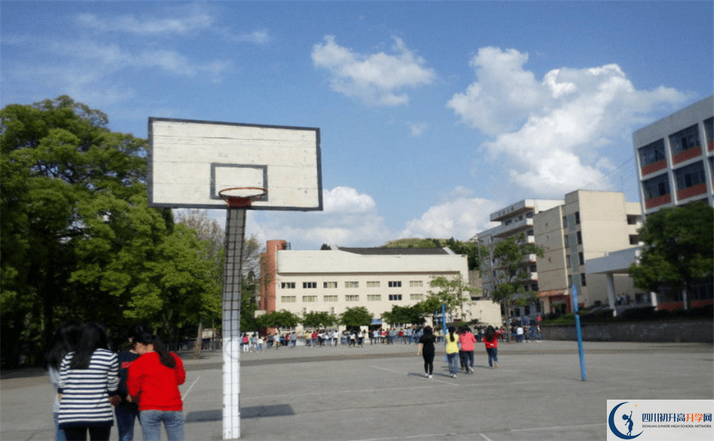 蓬安二中今年的錄取條件是否有變化？